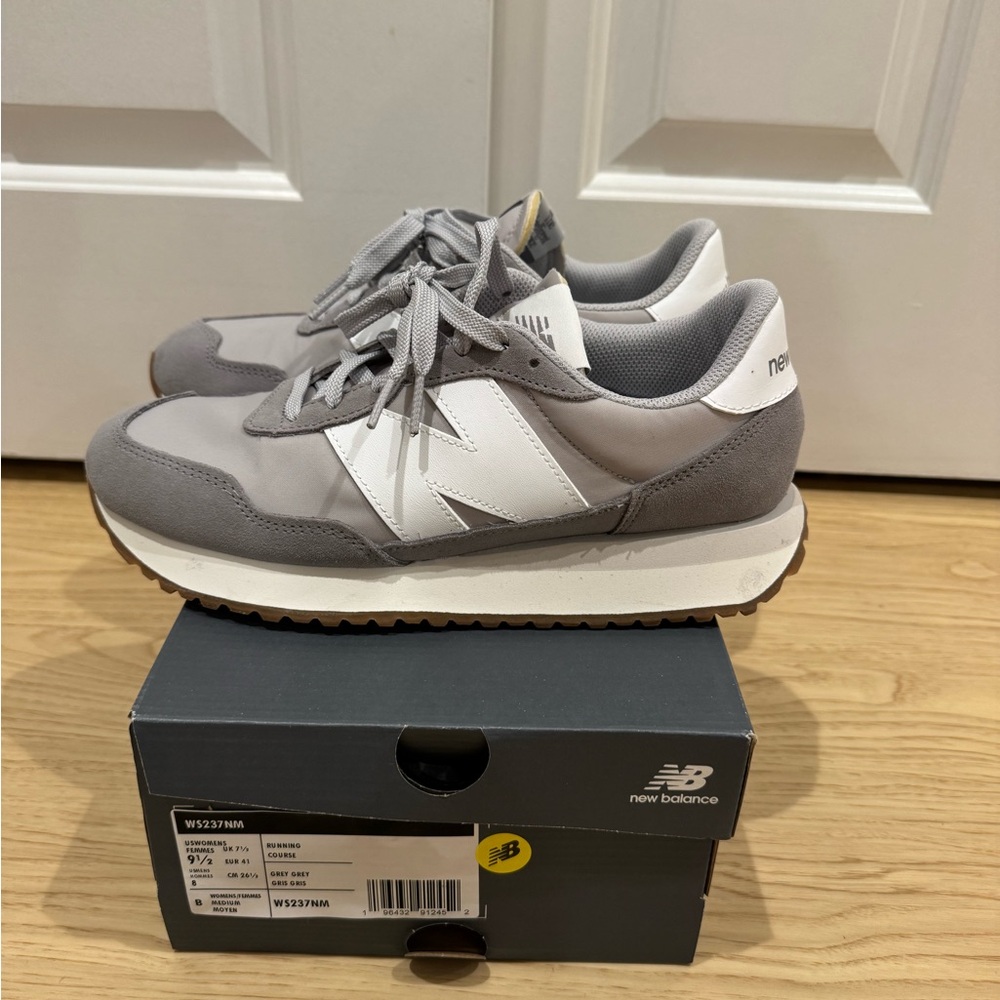 New Balance 237, 9.5 Women